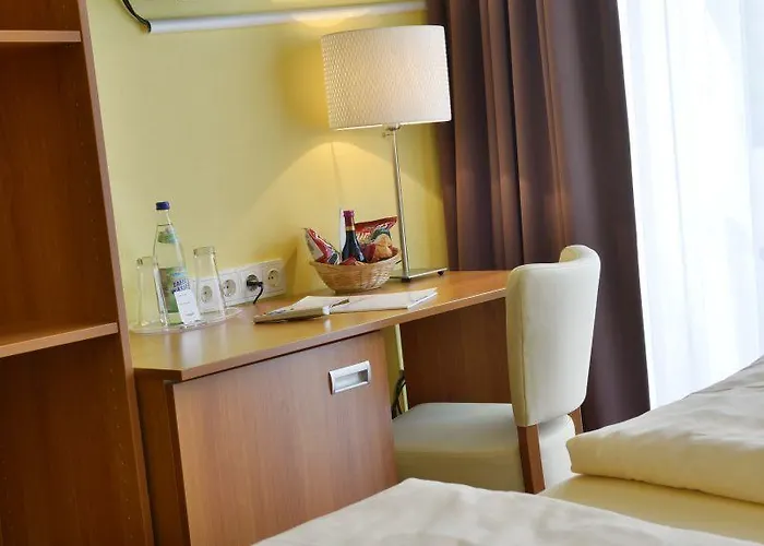 Burghotel Stammhaus 3*