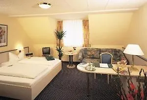 מלון Burghotel Stammhaus 3*